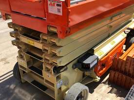 10-year Refurbished 32ft JLG Electric Scissor - picture2' - Click to enlarge