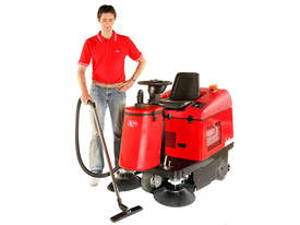 RCM Slalom E Rider Sweeper - picture2' - Click to enlarge