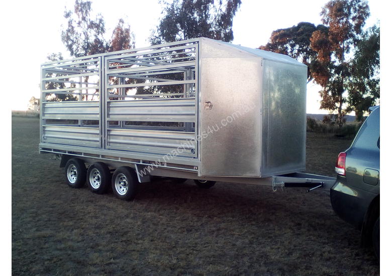 caption Trailer and Stock Crate