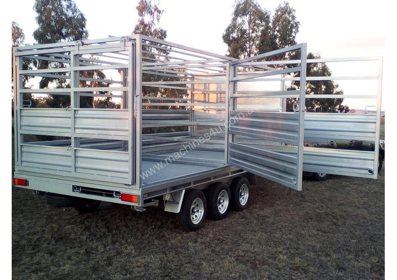 caption Trailer and Stock Crate
