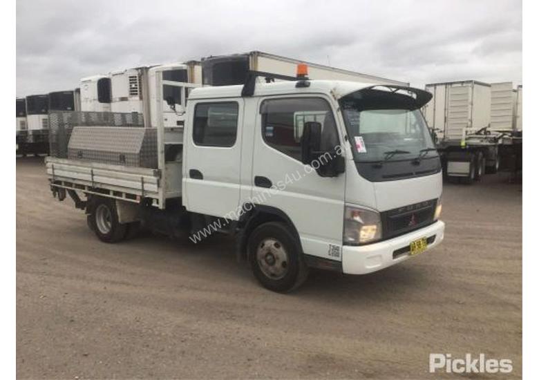 caption 2007 Mitsubishi Canter FE84