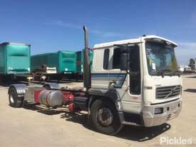 2004 Volvo FL6 - picture0' - Click to enlarge