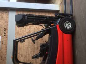 National Lifttrucks- Linde E30Electric 3.8m Mast 2m Tynes New Battery 2014 Mod - picture0' - Click to enlarge