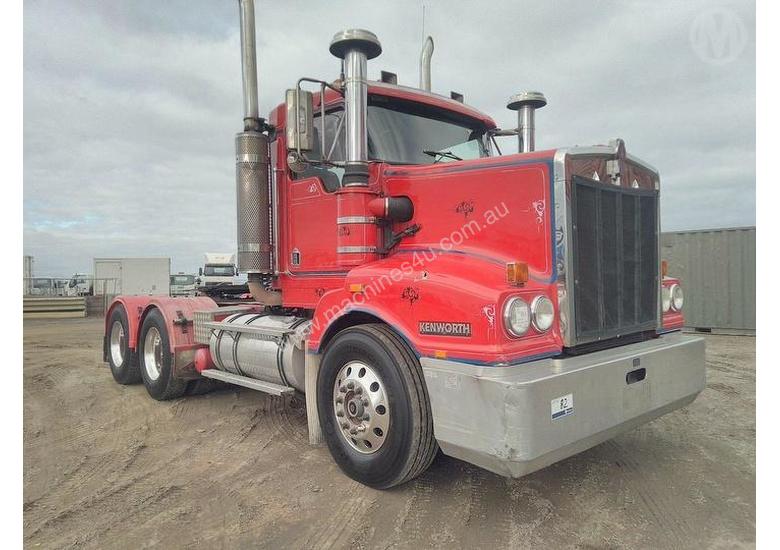 caption Kenworth T404
