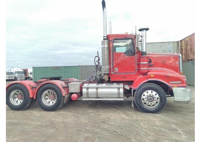 caption Kenworth T404