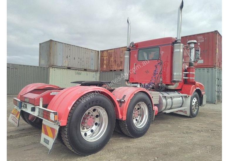 caption Kenworth T404