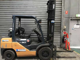 Toyota 32-8FG30 LPG / Petrol Counterbalance Forklift - picture0' - Click to enlarge