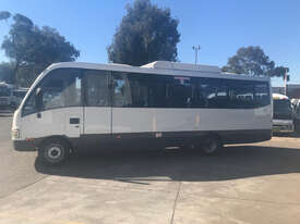 Hino RB Mini bus Bus - picture2' - Click to enlarge