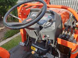 KUBOTA 31HP TRACTOR - picture2' - Click to enlarge