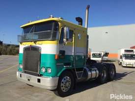 2005 Kenworth K104 - picture2' - Click to enlarge