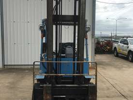5.0T Diesel Counterbalance Forklift  - picture1' - Click to enlarge