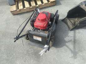 Honda HRU196 Mower - picture1' - Click to enlarge