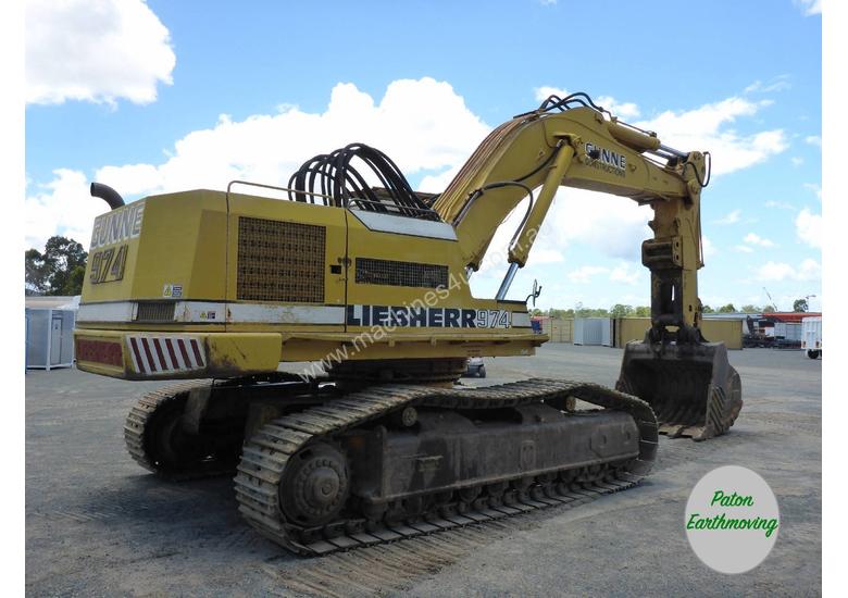 caption Liebherr R974 Litronic - 75 tonne