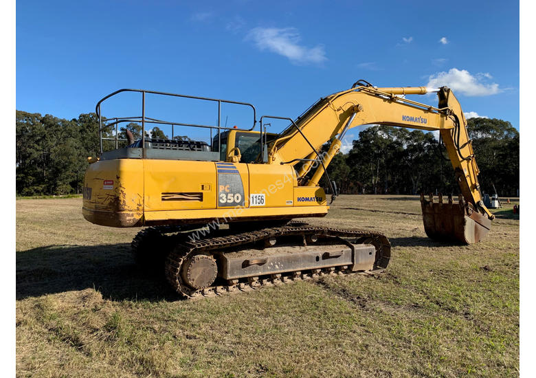 caption Komatsu PC350LC-8 Tracked-Excav Excavator