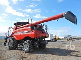 CASE IH 8230 Combine - picture2' - Click to enlarge