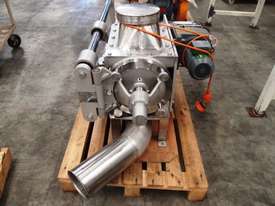 Drop Through Rotary Valve, IN/OUT: 300mm L x 200mm W - picture0' - Click to enlarge
