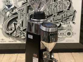 MAZZER ROBUR S ELECTRONIC BLACK AND WHITE BRAND NEW ESPRESSO COFFEE GRINDER  - picture0' - Click to enlarge