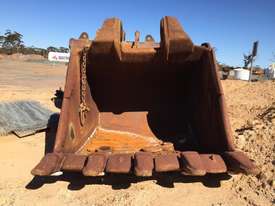 EX1900 ROCK BUCKET (EH303) - picture0' - Click to enlarge