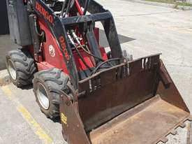 USED DINGO 950P MINI LOADER + BUCKETS - picture0' - Click to enlarge