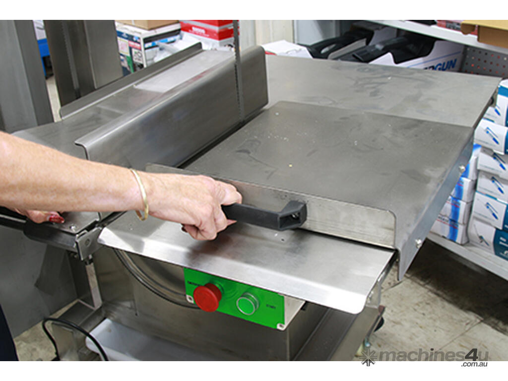 New farmtec BANDSAW MEAT 880MMX760MM 3HP 240V FLOOR Meat Bandsaw in