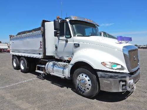 CATERPILLAR CT630 Tipper Truck (T/A)