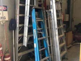 Hand tools, Boards, Ladders - picture0' - Click to enlarge