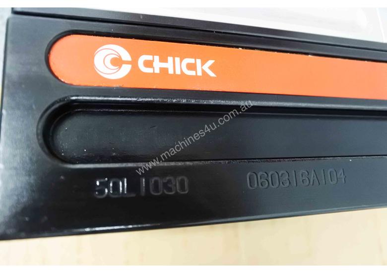 caption CHICK - DUAL STATION MILLING VICE – 5-QL-1030