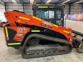 Used 2017 Kubota SVL95 95 HP Posi Track Skid Steer Loader for Sale, 1128.00 Hrs, Melbourne, VIC - picture0' - Click to enlarge