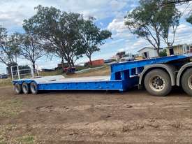 STECO drop neck low loader - picture2' - Click to enlarge