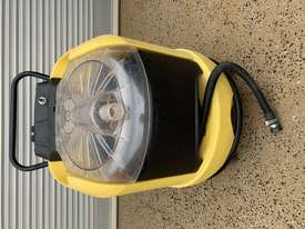 Karcher Puzzi 300 Carpet Cleaner - picture1' - Click to enlarge