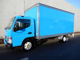 Fuso Canter 815 Pantech Truck - picture0' - Click to enlarge
