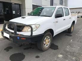 2011 Toyota Hilux SR 4x4 Dual Cab - picture0' - Click to enlarge