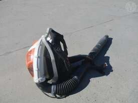 Stihl BR550 Backpack Blower - picture2' - Click to enlarge
