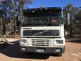 2000 Volvo FM 7-12 Cab-Chassis 6x4 Truck was $85,000 + GST NOW $69,900 no GST - picture1' - Click to enlarge