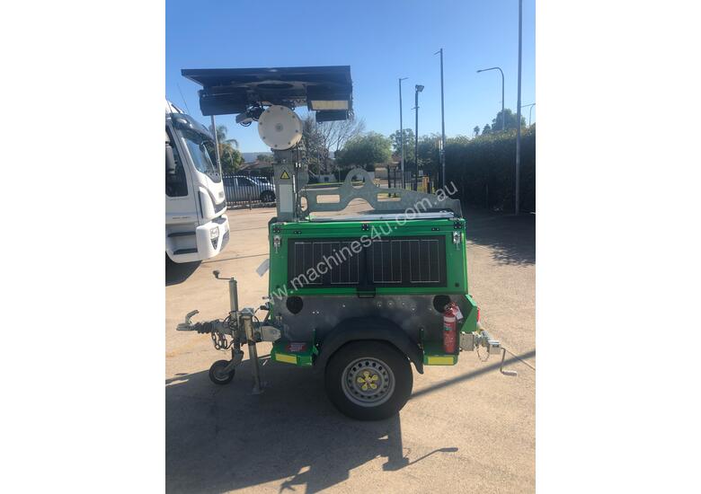 caption Verdegro Lighting Tower - Hybrid System - Solar/Battery & Diesel Powered