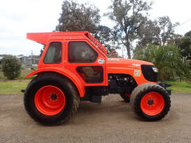 Kubota M108 FWA/4WD Tractor - picture0' - Click to enlarge