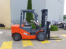 Heli CPCD30-WS1H 3 tonne diesel forklift - picture0' - Click to enlarge