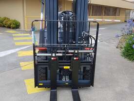 Heli CPCD30-WS1H 3 tonne diesel forklift - picture1' - Click to enlarge