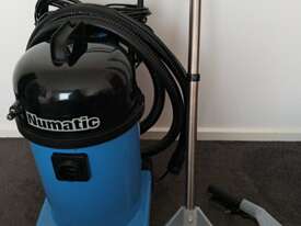 Portable carpet extractor - picture0' - Click to enlarge