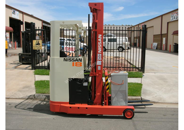 caption Nissan JWHR01L18U Reach Truck