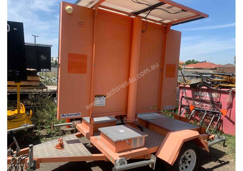 caption Artcraft YT400C Variable Message Board
