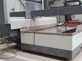 Used Flow Mach 2B Waterjet Cutting Machine with 3m x 2m Cutting Area  - picture0' - Click to enlarge