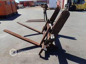MODIFIED LOADER FORKS TO CLIP ON 950 SIZE GP BUCKET - picture0' - Click to enlarge
