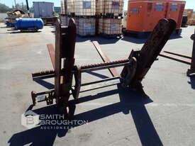 MODIFIED LOADER FORKS TO CLIP ON 950 SIZE GP BUCKET - picture1' - Click to enlarge