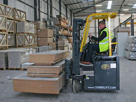 3T Multi-directional Forklift - picture2' - Click to enlarge