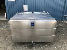 1540lt Insulated Heating Tank - picture0' - Click to enlarge