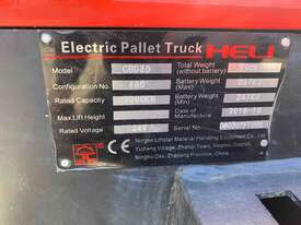 Electric pallet jack - Rent me $50.00 per week plus gst - Hire - picture2' - Click to enlarge