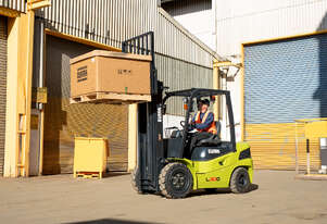 2.5t Diesel Container Forklift - Plate Clearance Specials