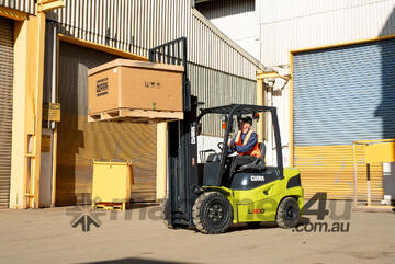 2.5t Diesel Container Forklift - Plate Clearance Specials 2.5t Diesel Container Forklift - Plate Clearance Specials