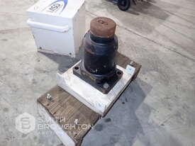 HYDRAULIC RAM - picture0' - Click to enlarge